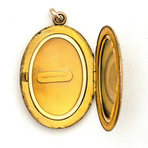 Stellar Pearl Flower Locket