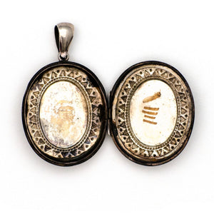 Silver Oval Textured Locket