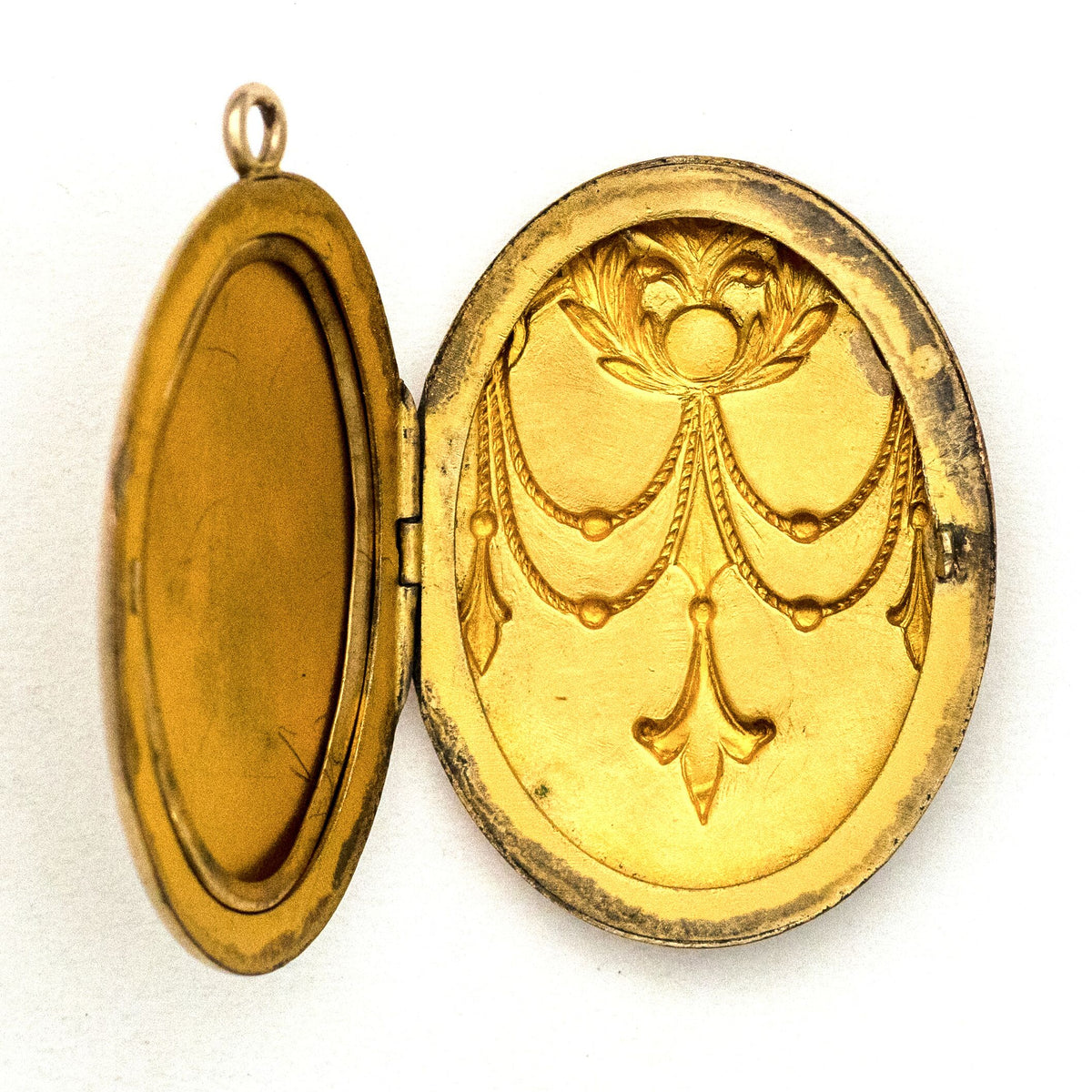 Large Oval Chandelier Locket