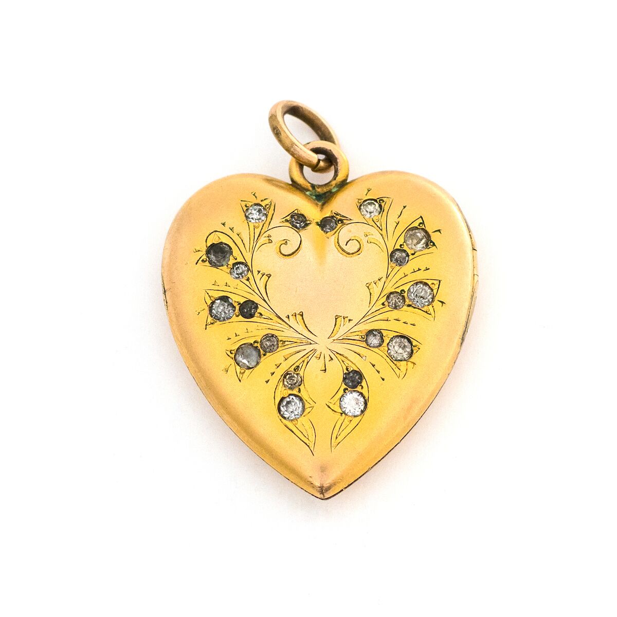 Diamond Wreath Heart Locket