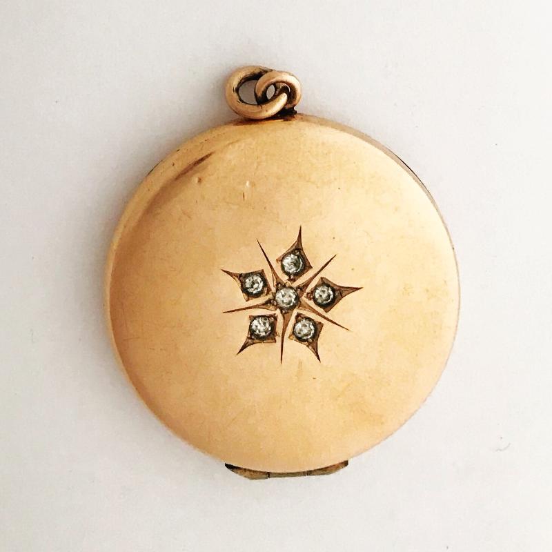 Snowfall Locket