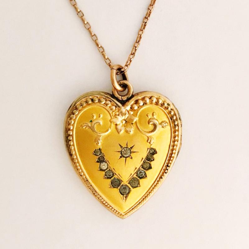 Victorian Floral Heart Locket