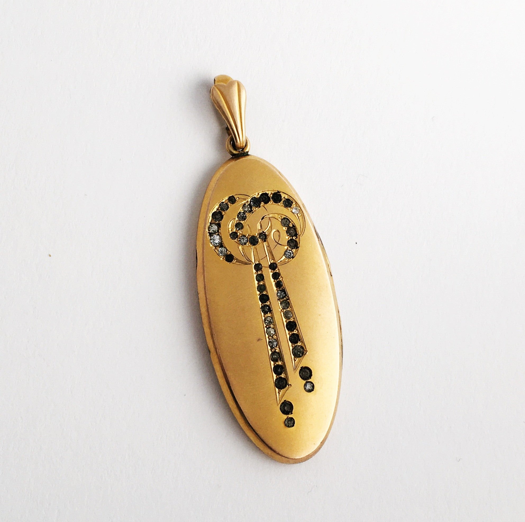 Oval Bow Antique Locket