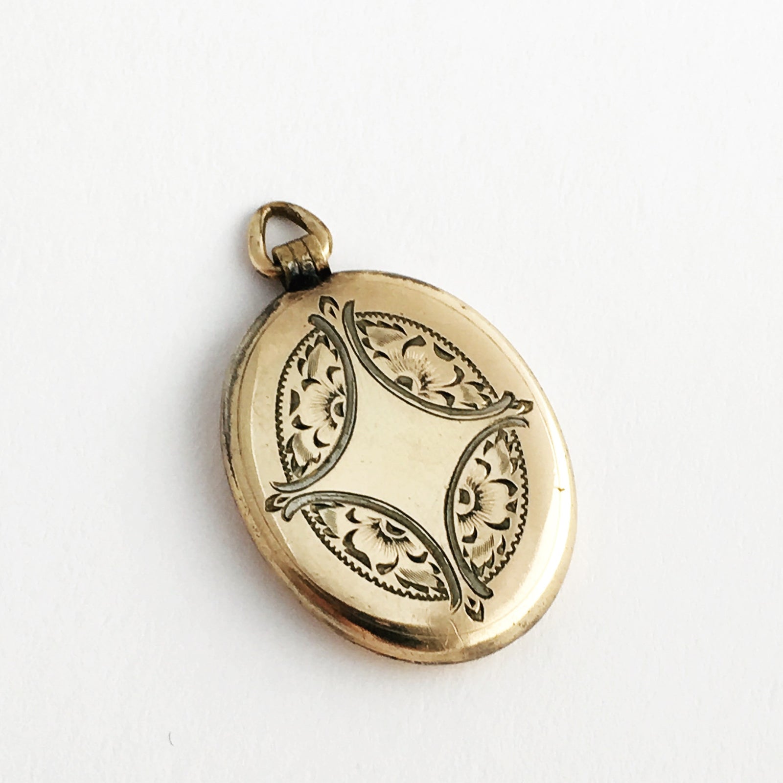 Oval Engraved North Star Locket