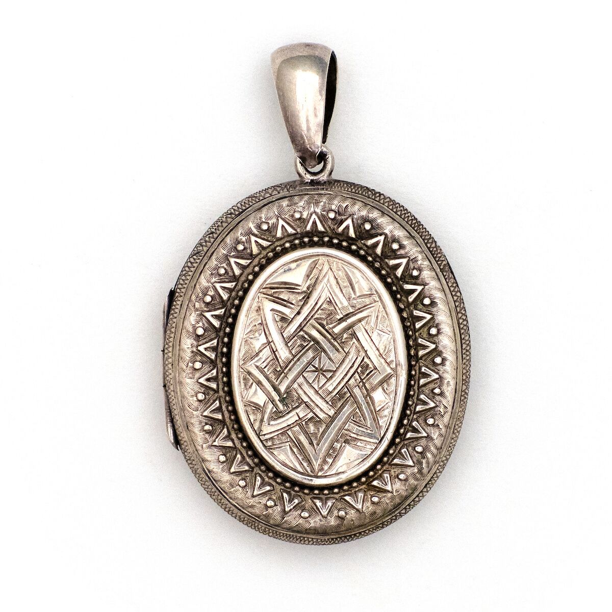 Silver Oval Textured Locket
