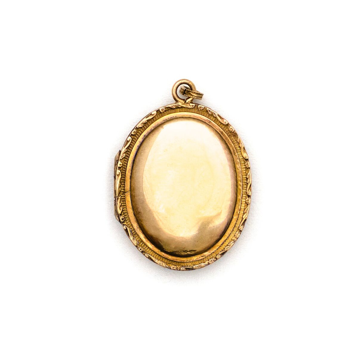 Oval Fan Locket